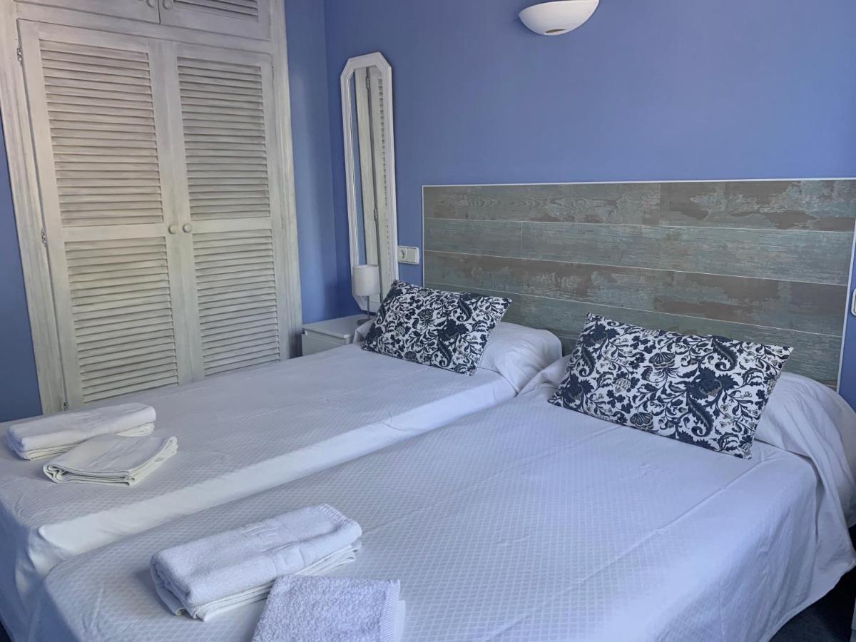 אס פוחולס Apartamentos Pujolet מראה חיצוני תמונה