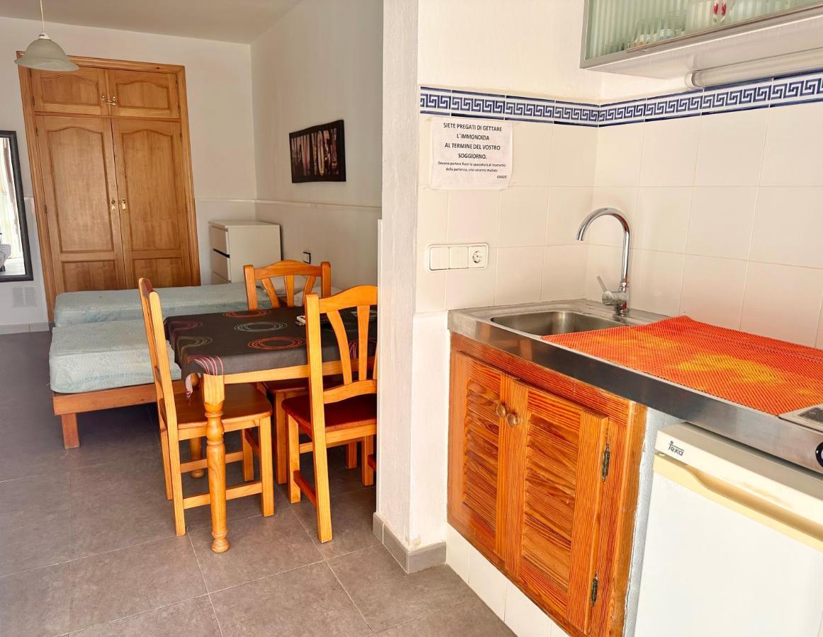 אס פוחולס Apartamentos Pujolet מראה חיצוני תמונה